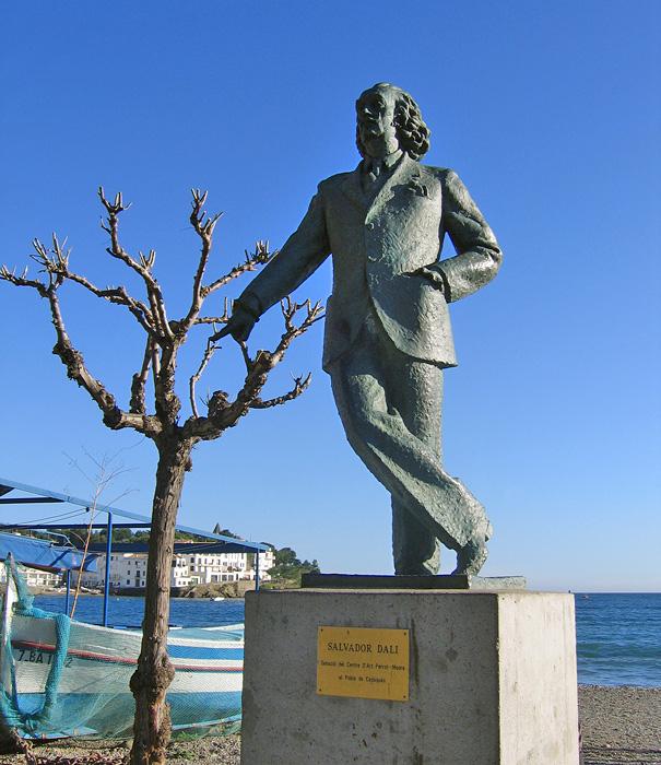 Statue de Salvador Dali à Cadaqués
